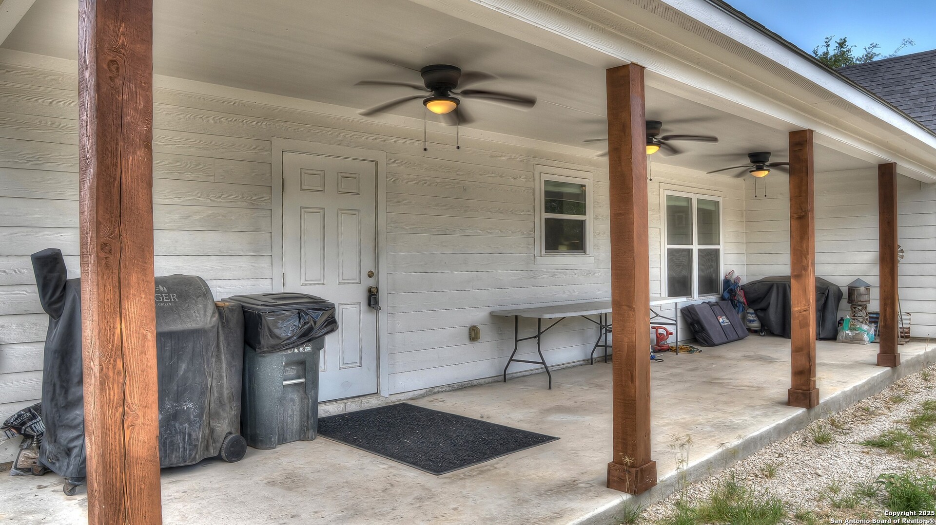 property viewer photo 4