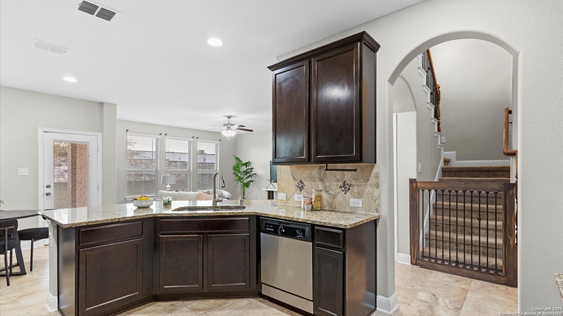 property viewer photo 11