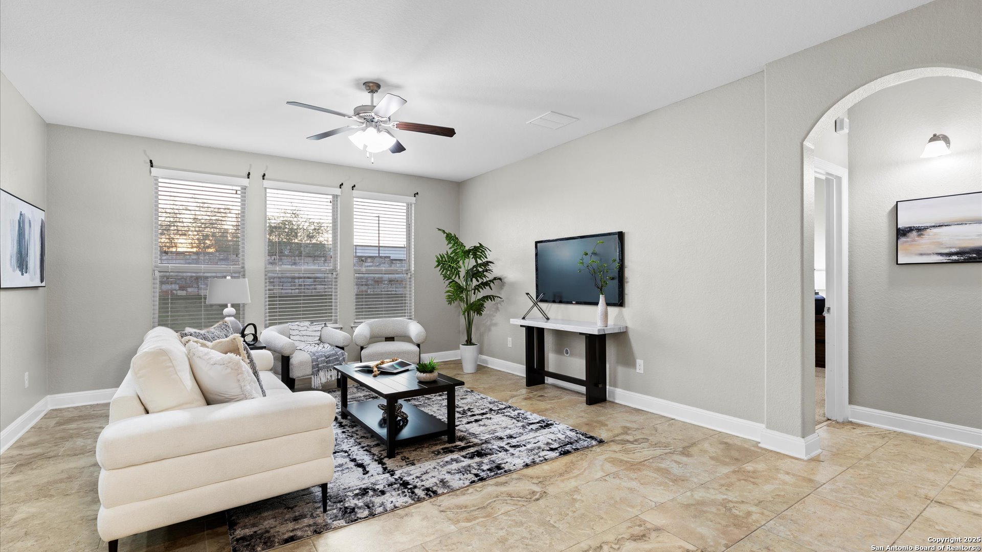 property viewer photo 15