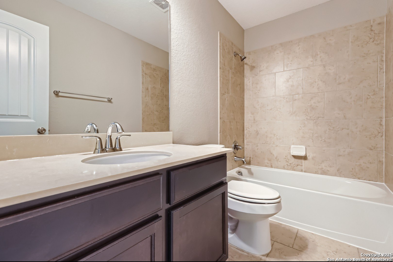 property viewer photo 26