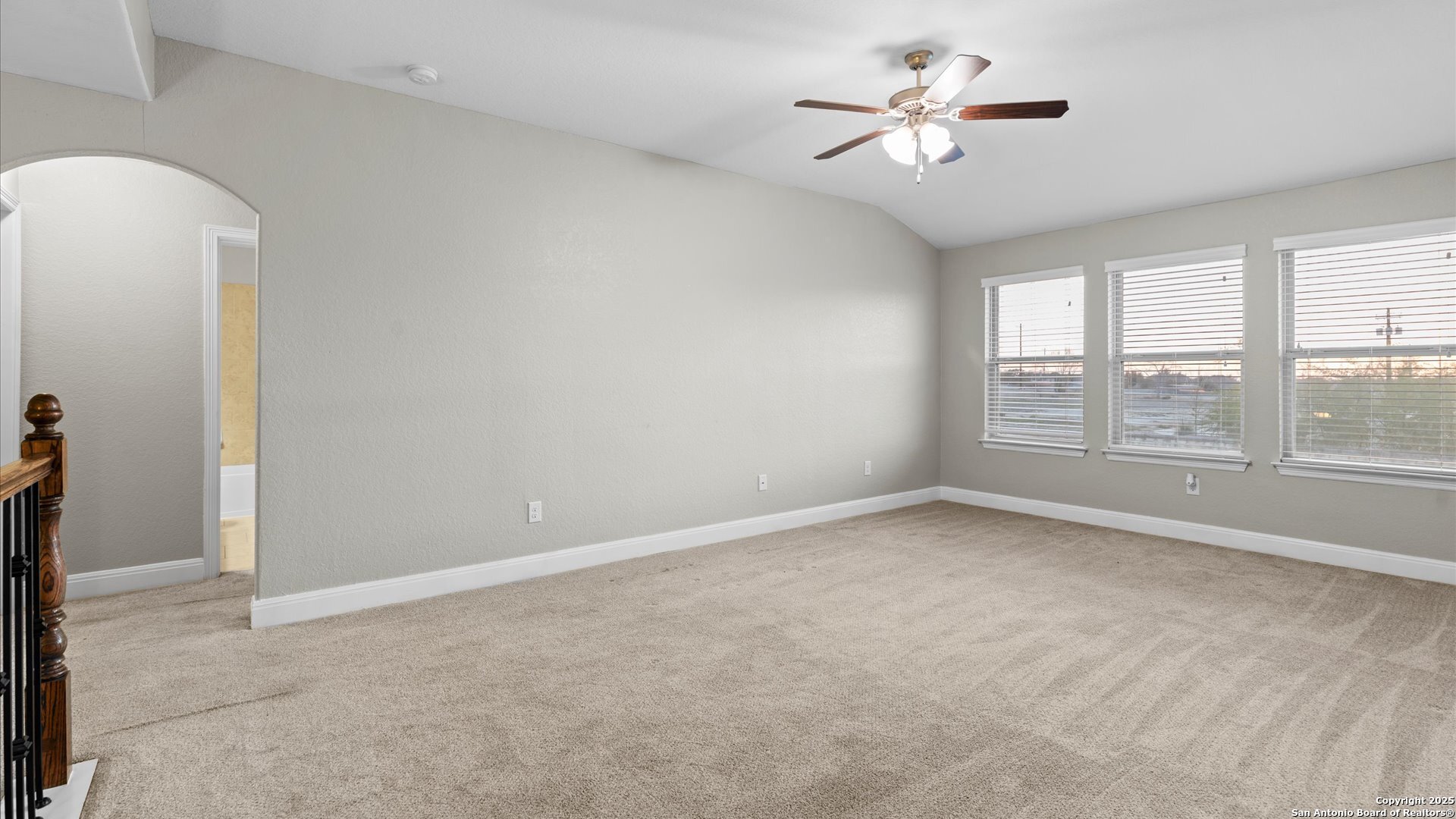 property viewer photo 34