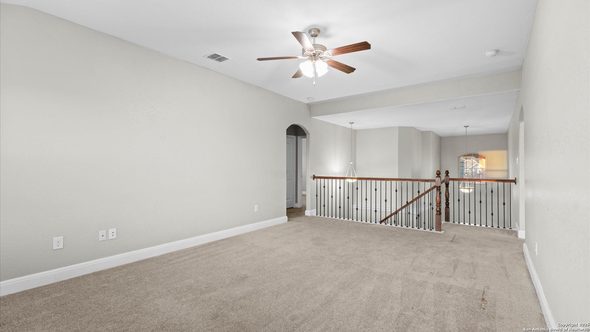 property viewer photo 35