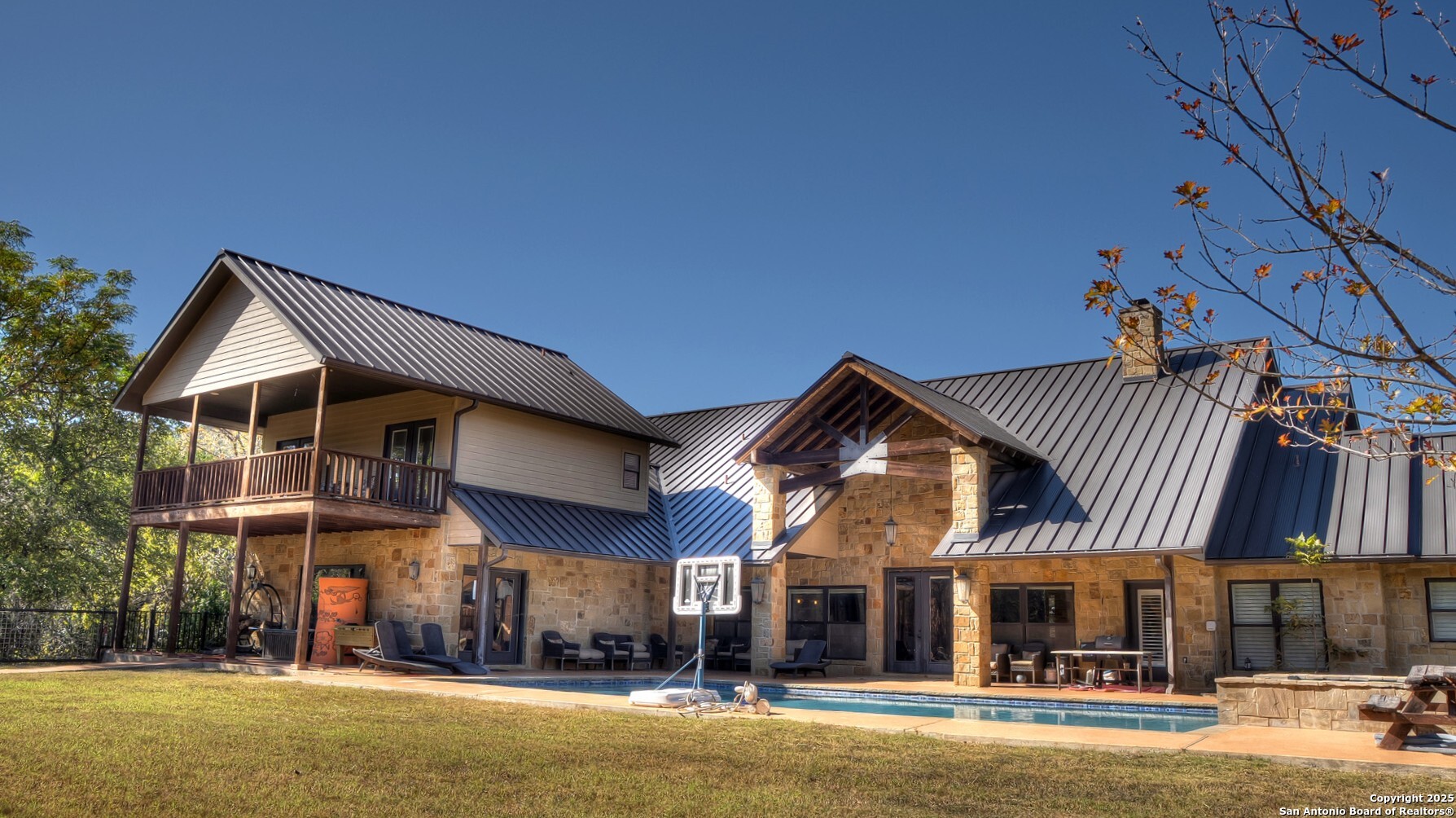 main property photo 21