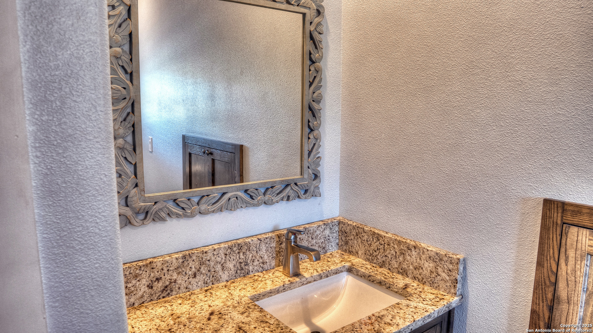 main property photo 74