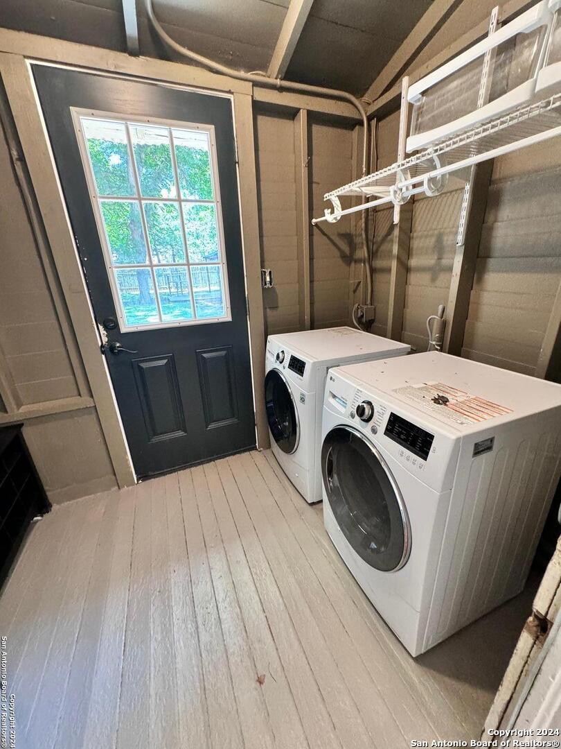 property viewer photo 12