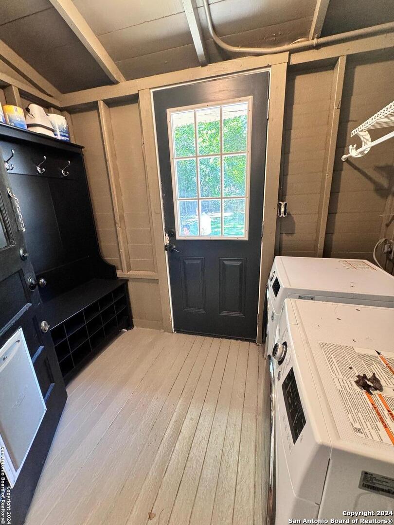 property viewer photo 13