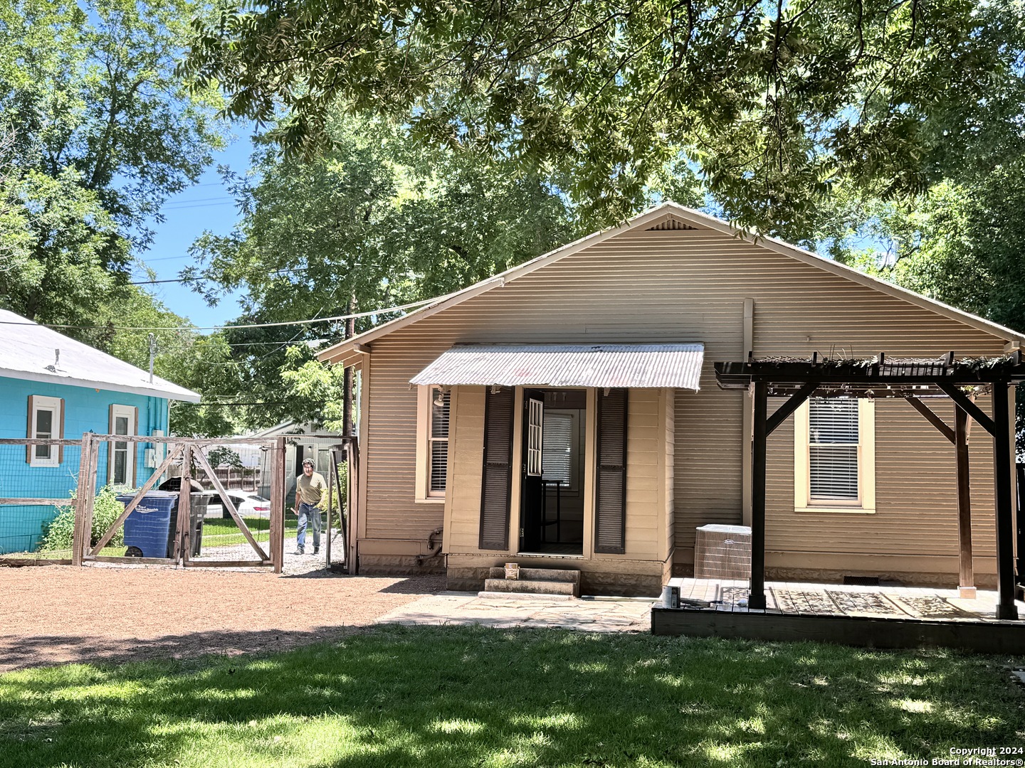 property viewer photo 14
