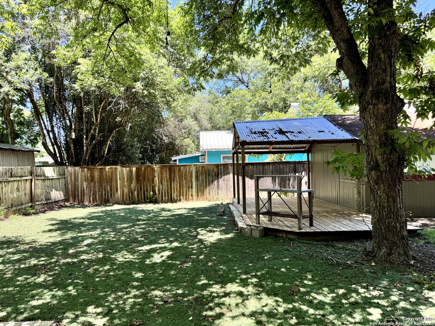 property viewer photo 15