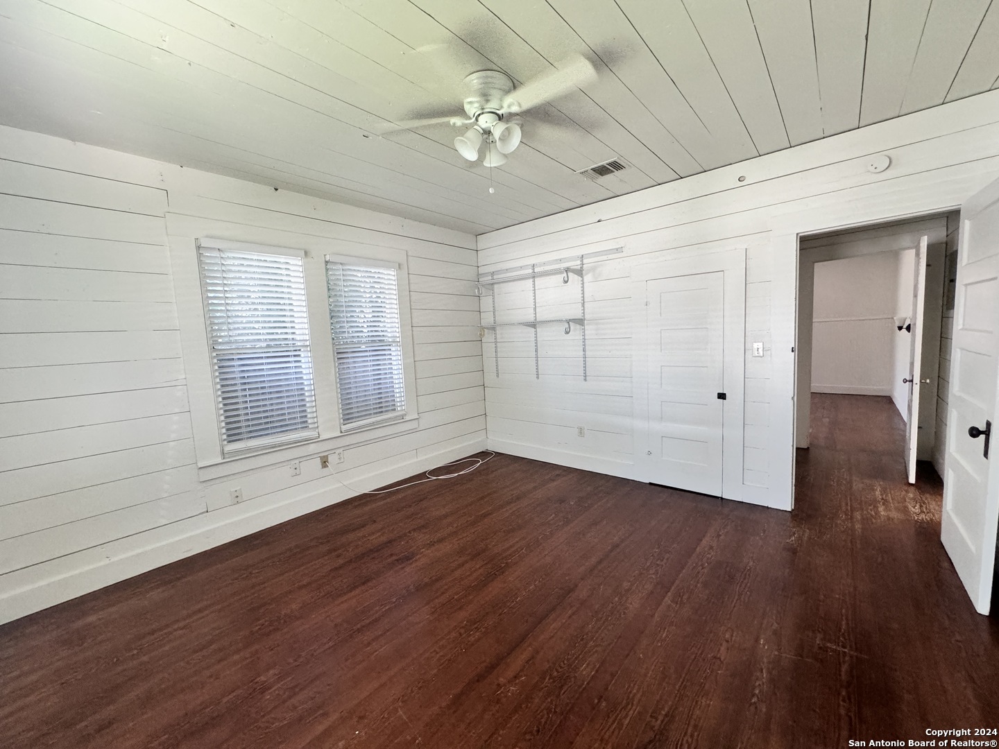 property viewer photo 6