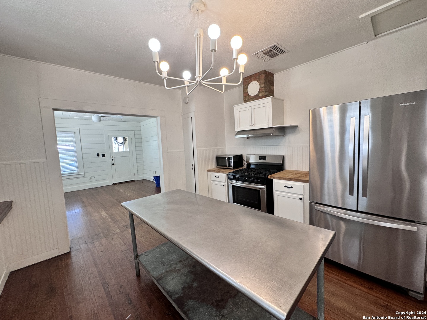 property viewer photo 9