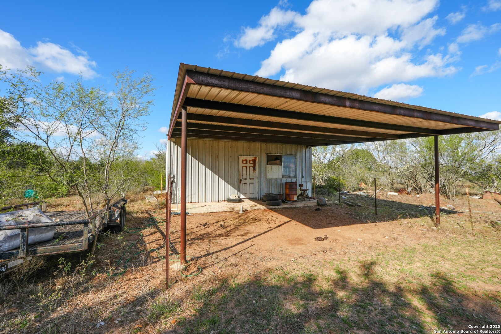 main property photo 10