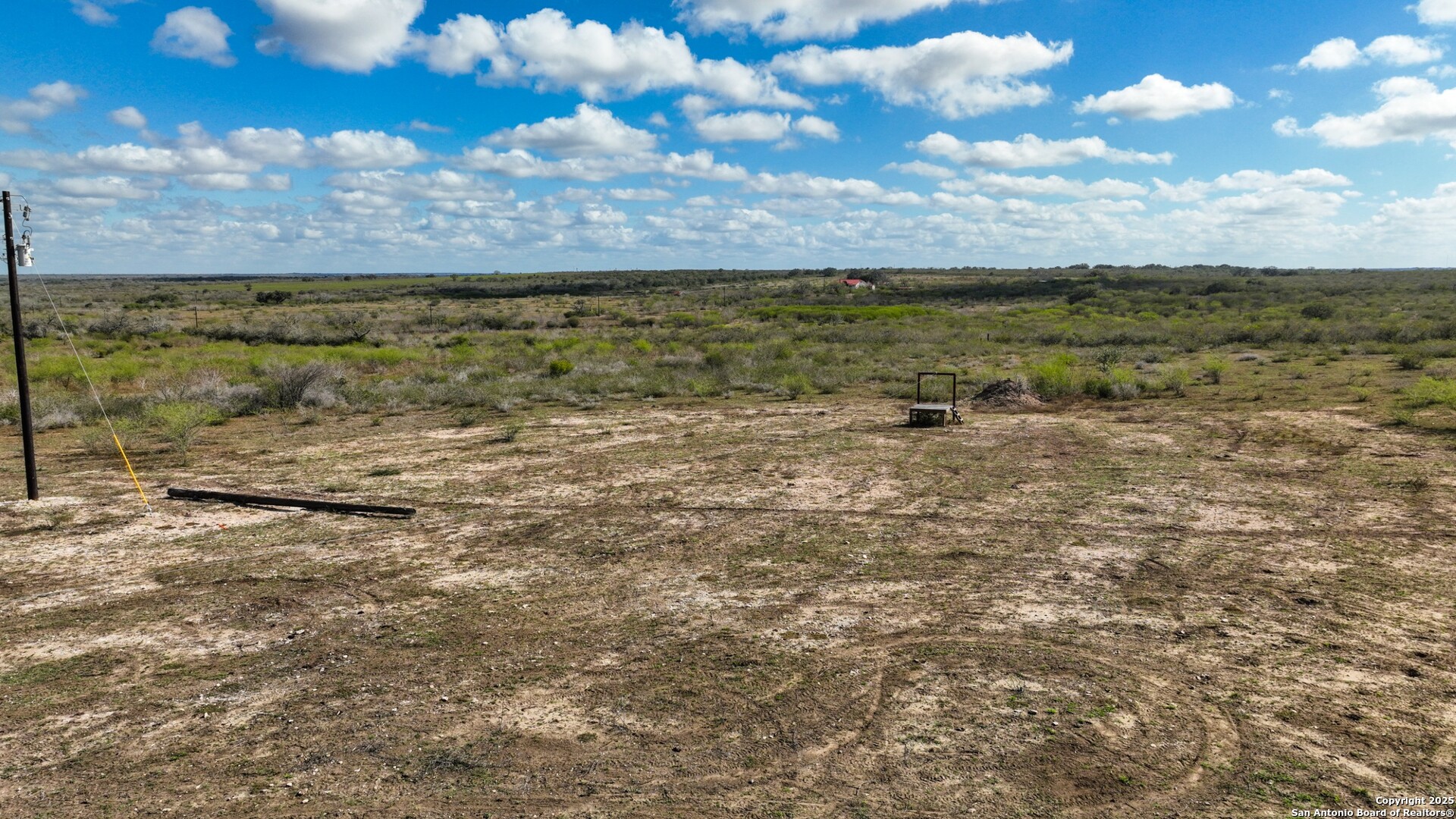 main property photo 28