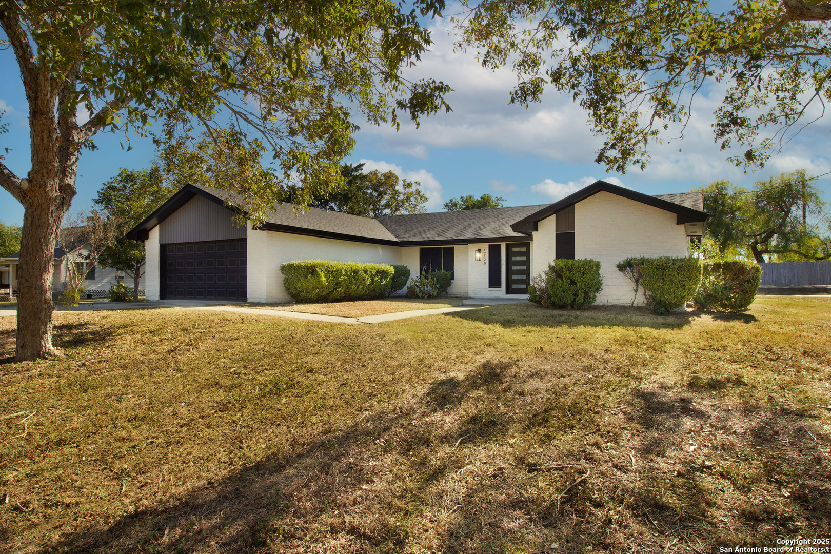 property viewer photo 1