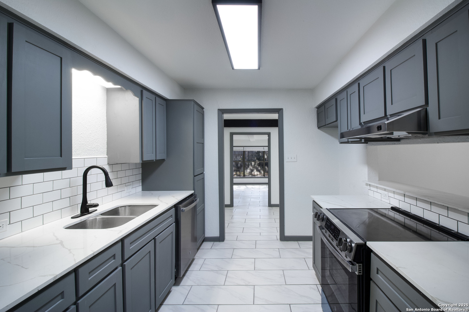 property viewer photo 12