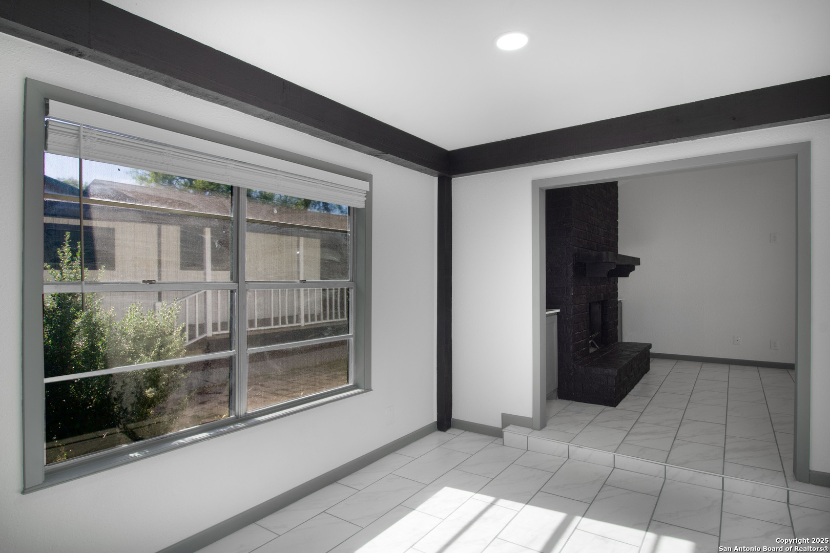 property viewer photo 17