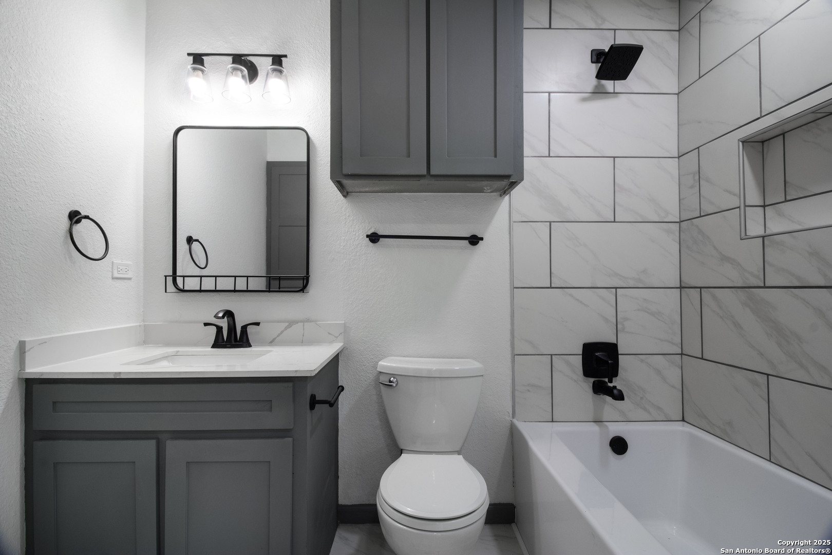 property viewer photo 20