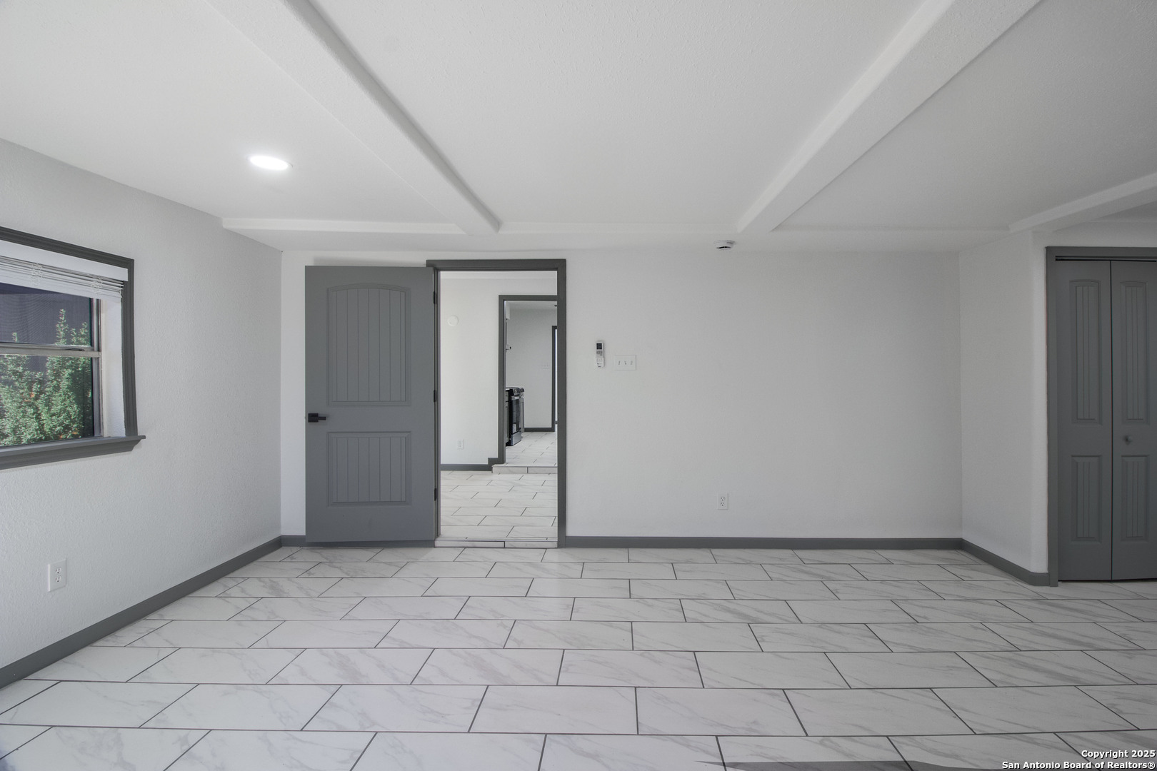 property viewer photo 21