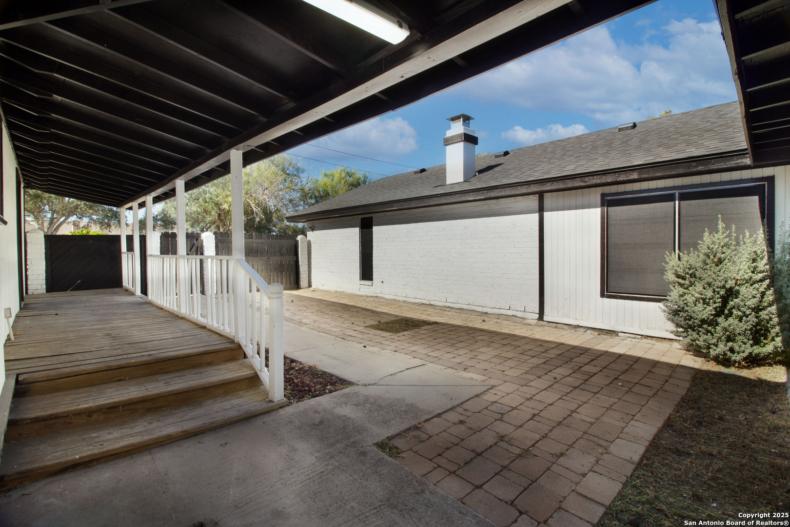 property viewer photo 23