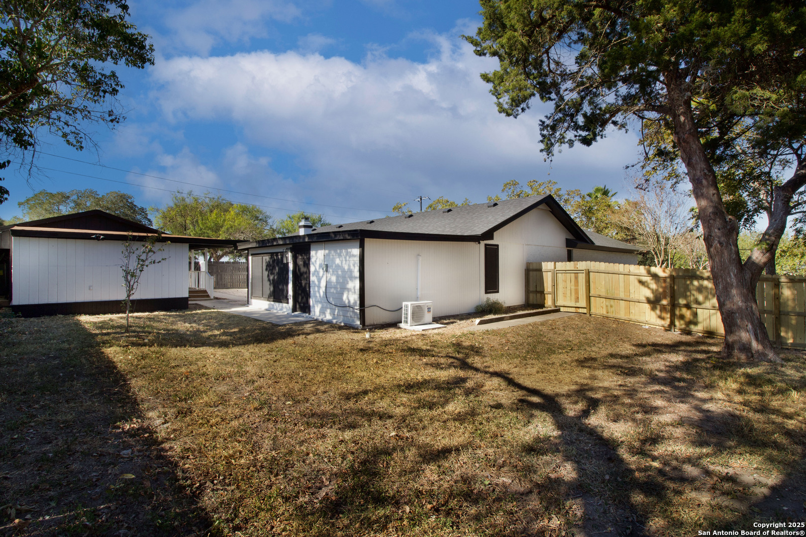 property viewer photo 29
