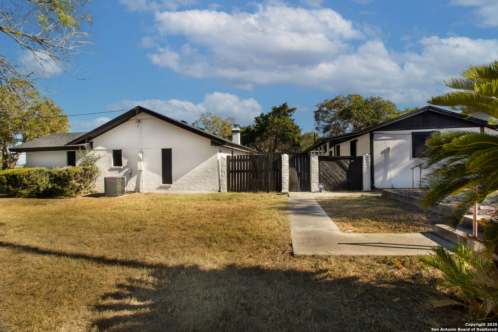 property viewer photo 4