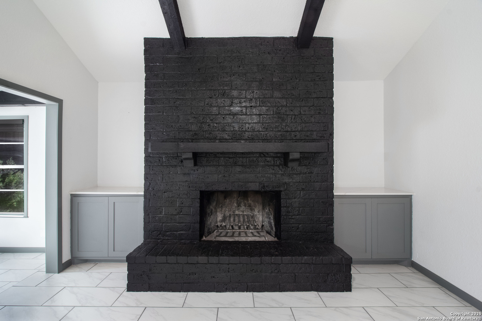 property viewer photo 7