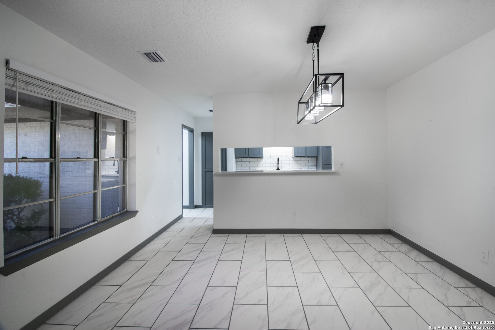 property viewer photo 8
