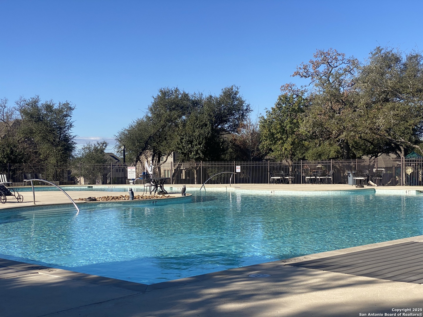 property viewer photo 25