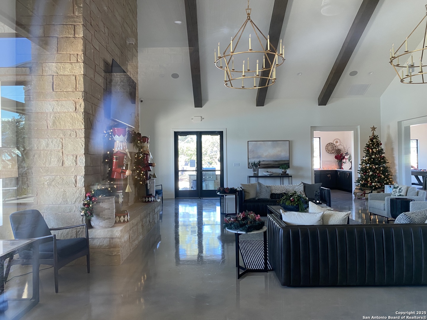 property viewer photo 28