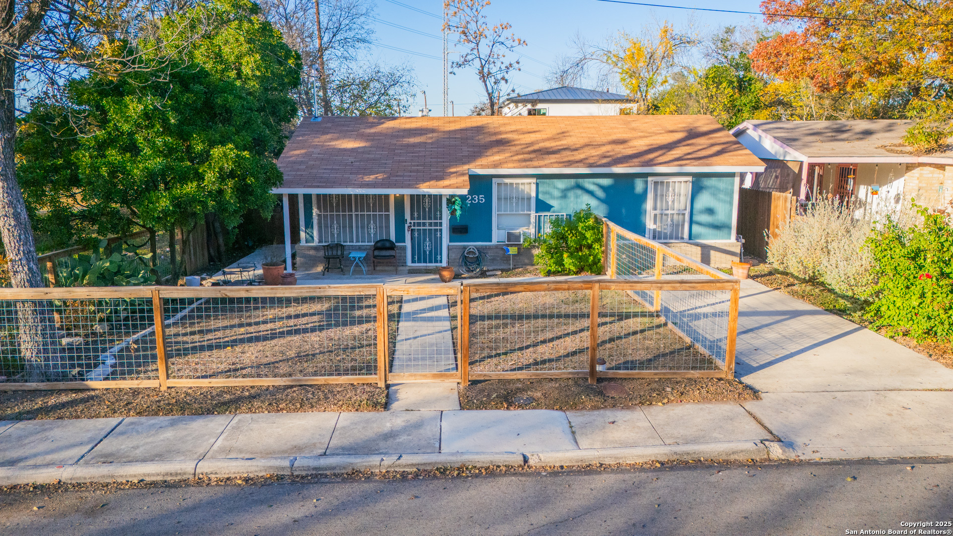 property viewer photo 1