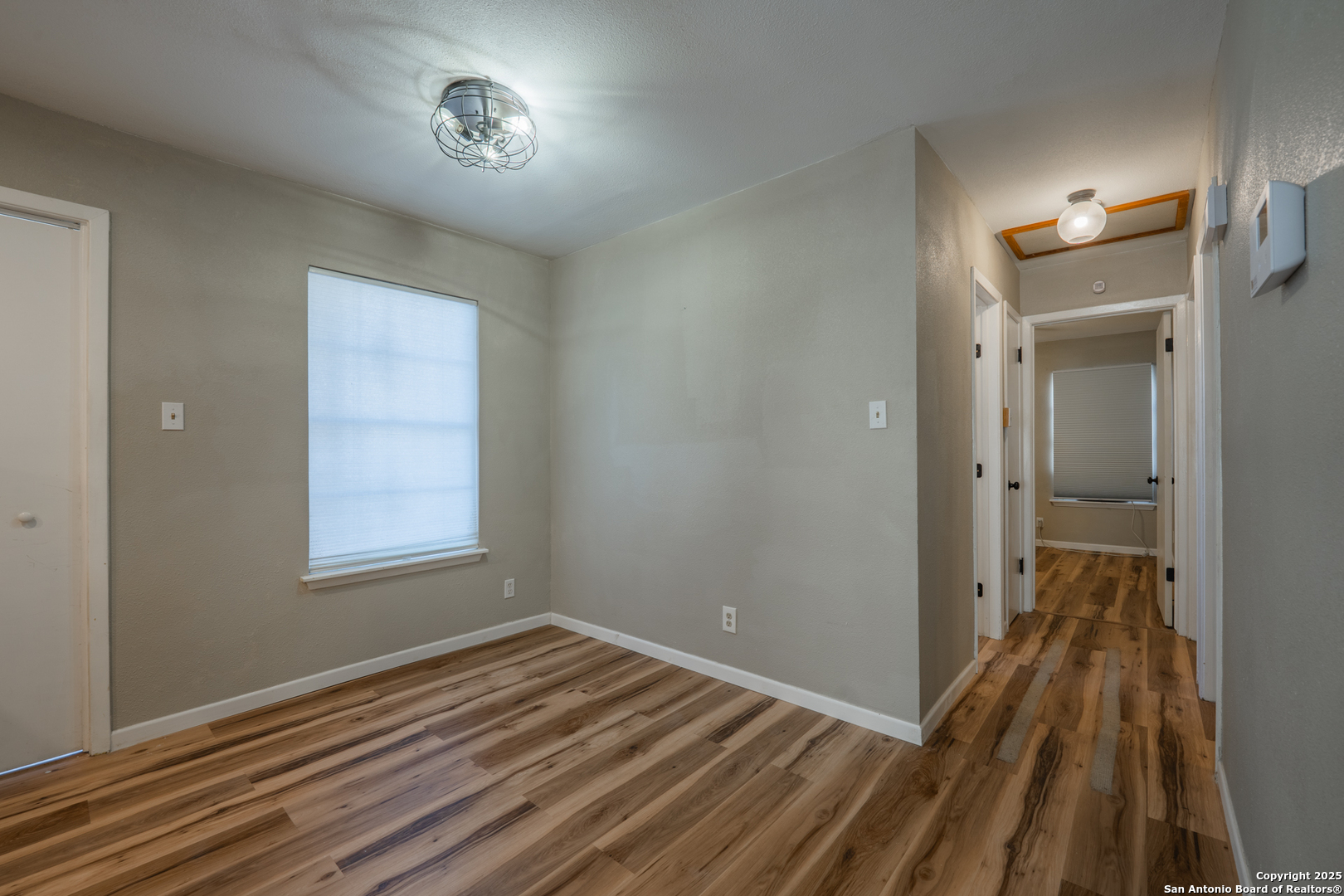 property viewer photo 14