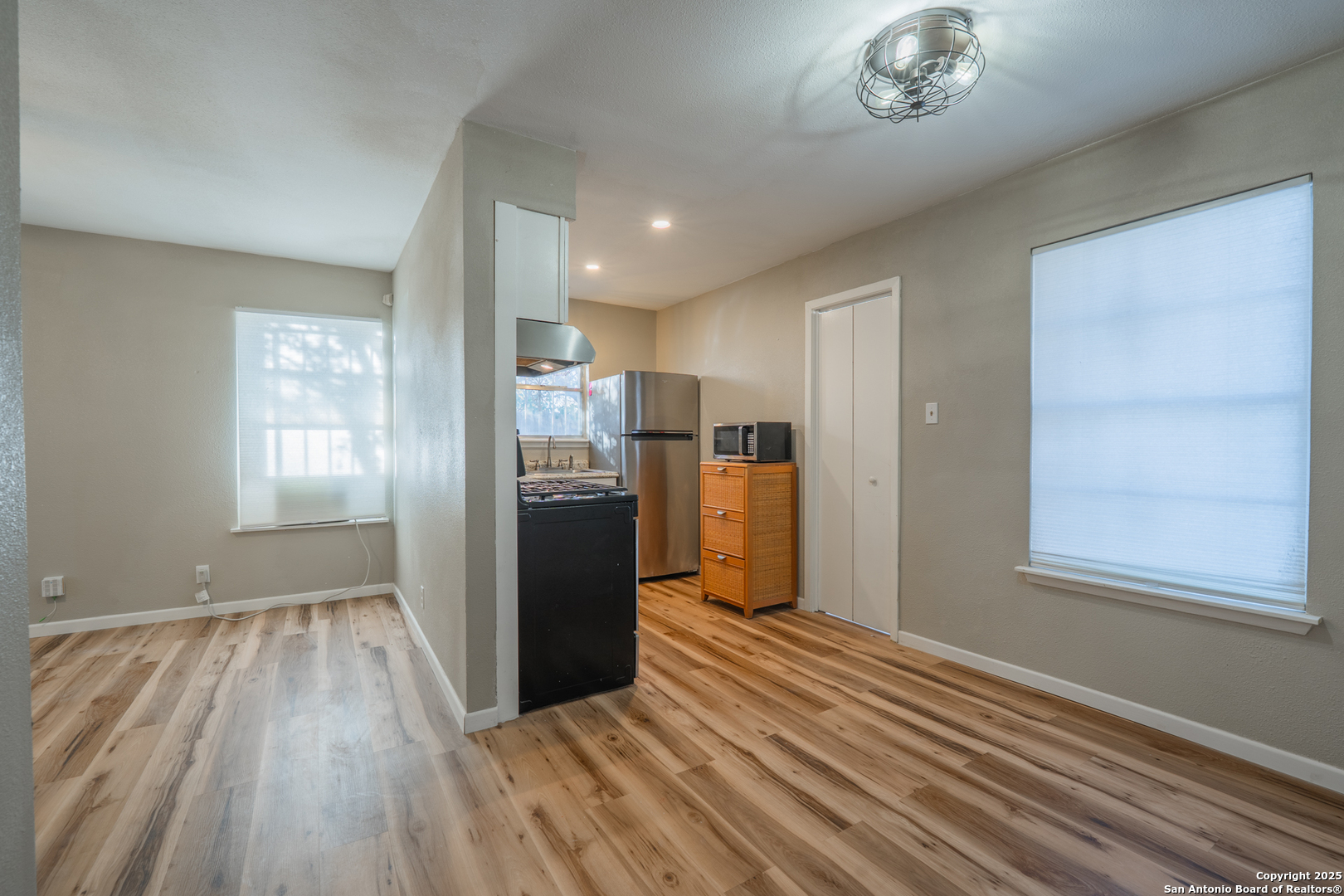 property viewer photo 17