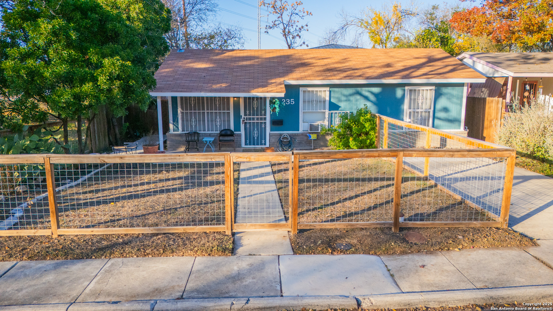 property viewer photo 3