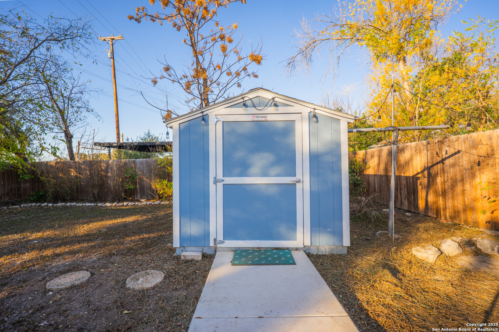 property viewer photo 35