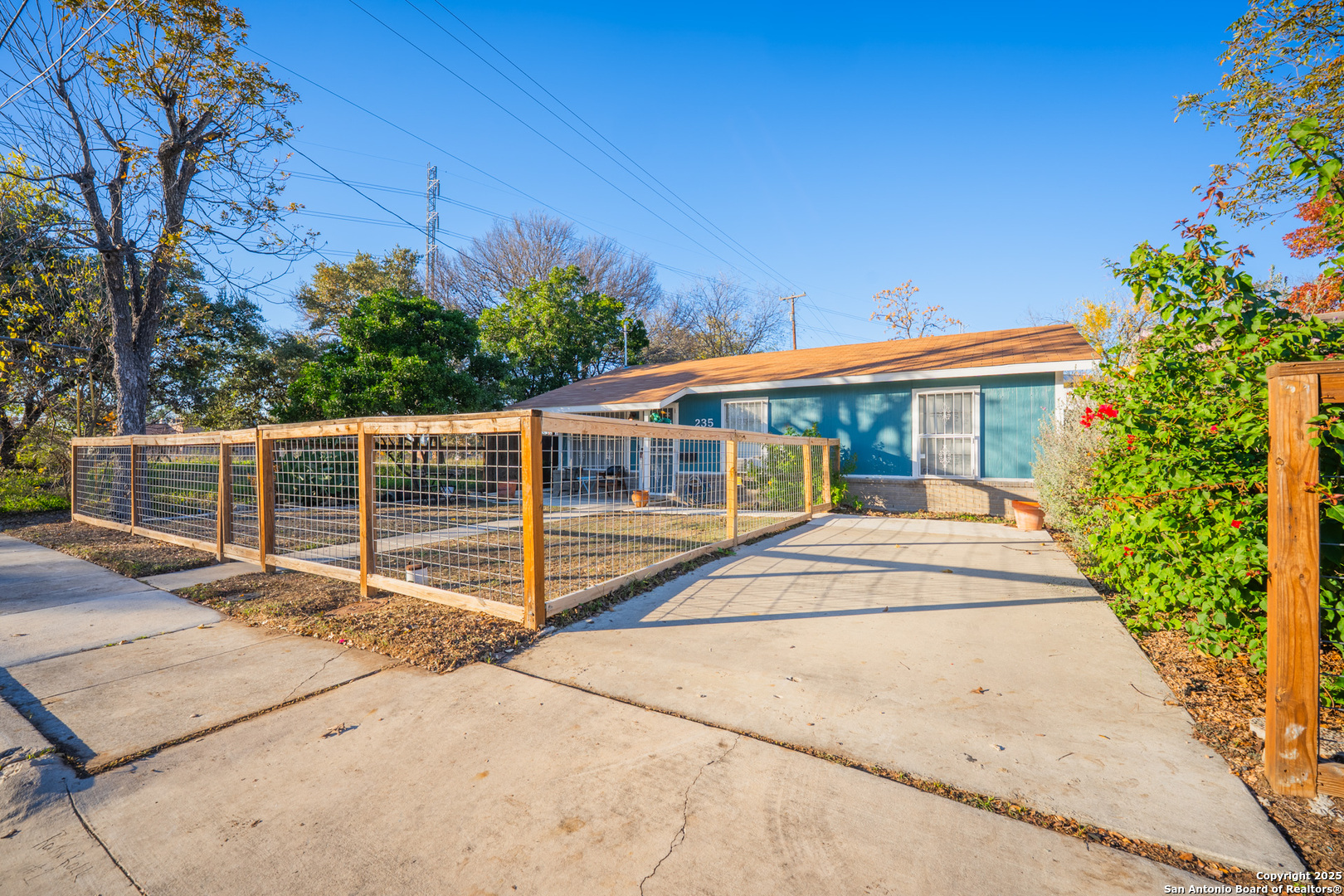 property viewer photo 7