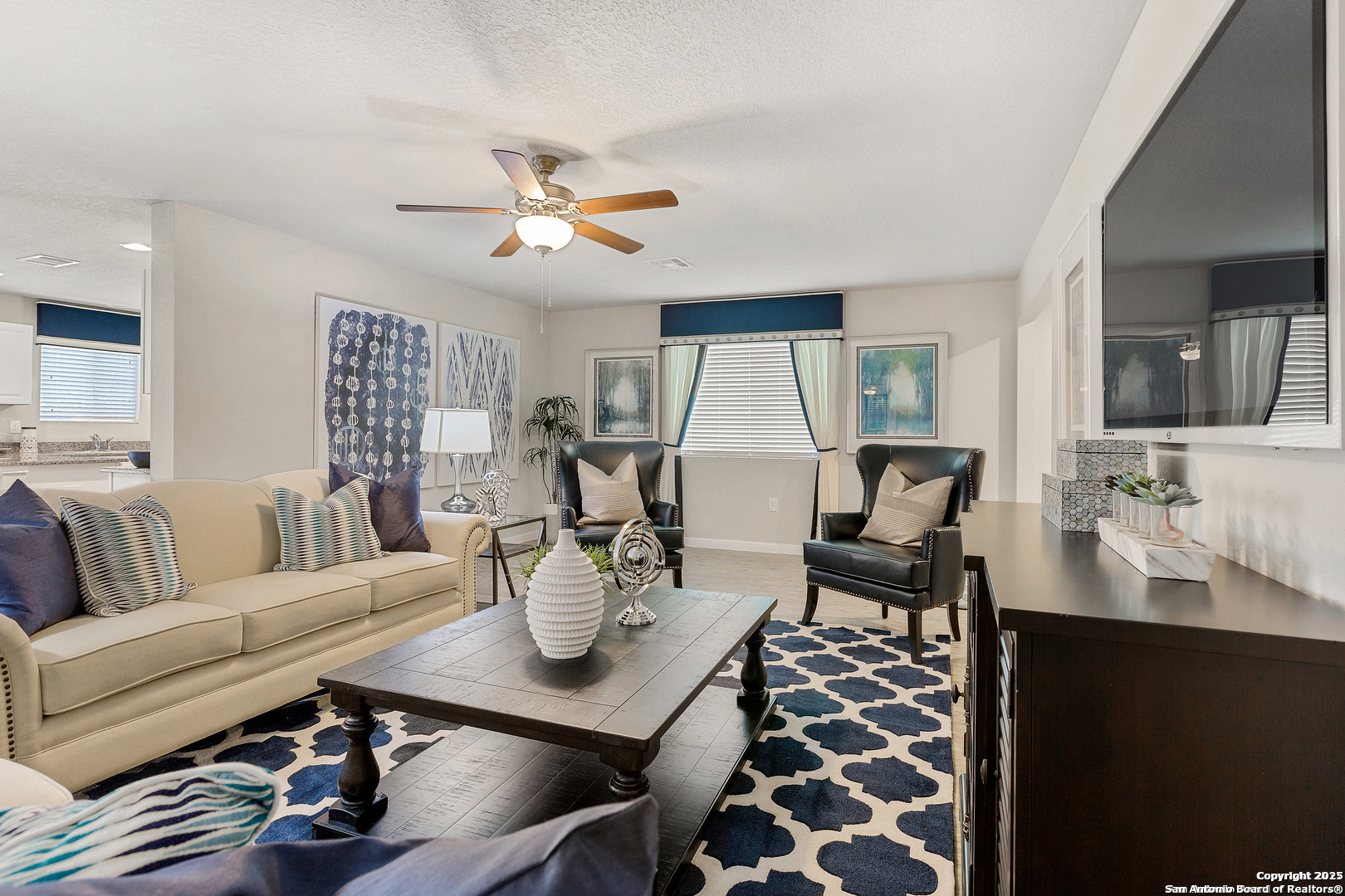 property viewer photo 2