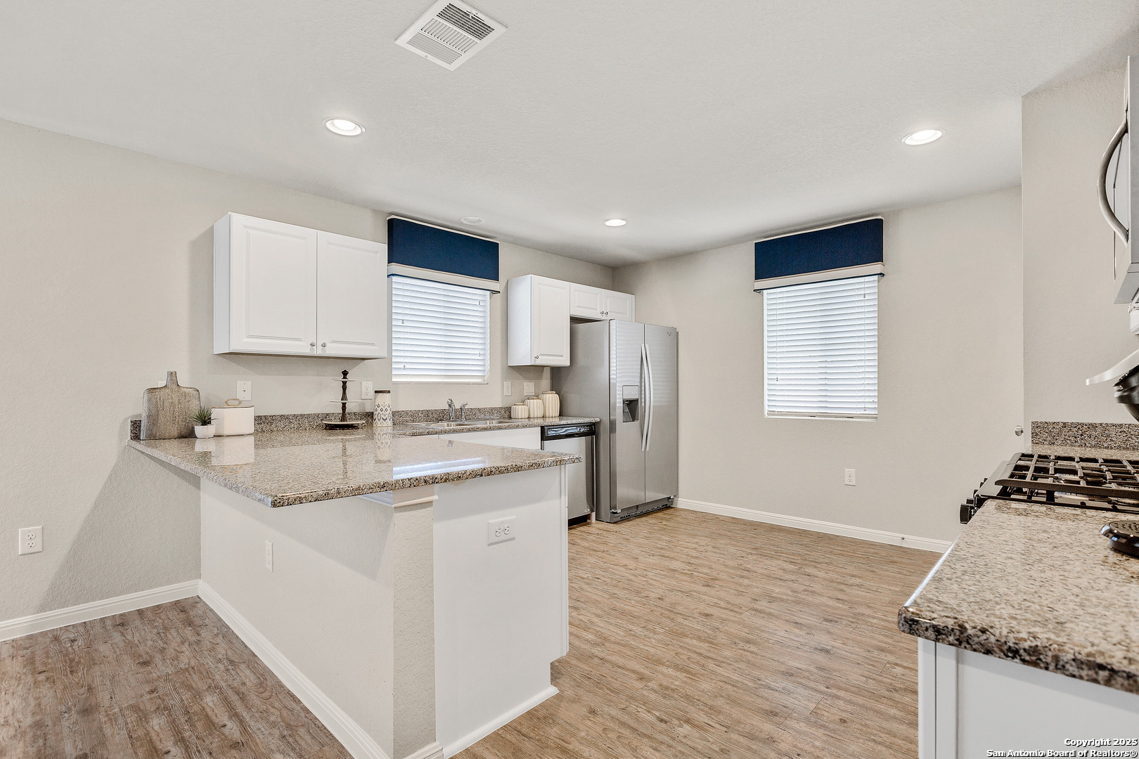 property viewer photo 5