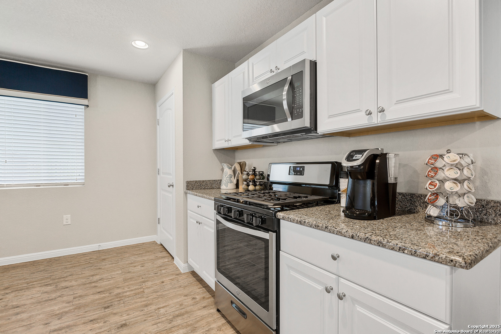 property viewer photo 8