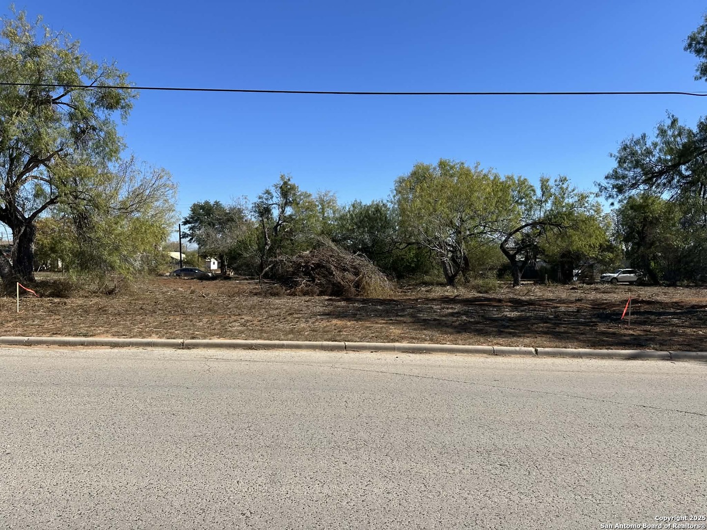 main property photo 6