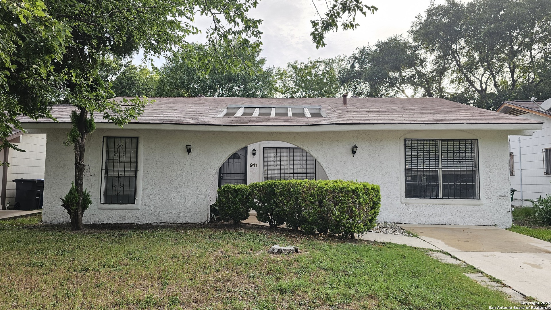 main property photo 27