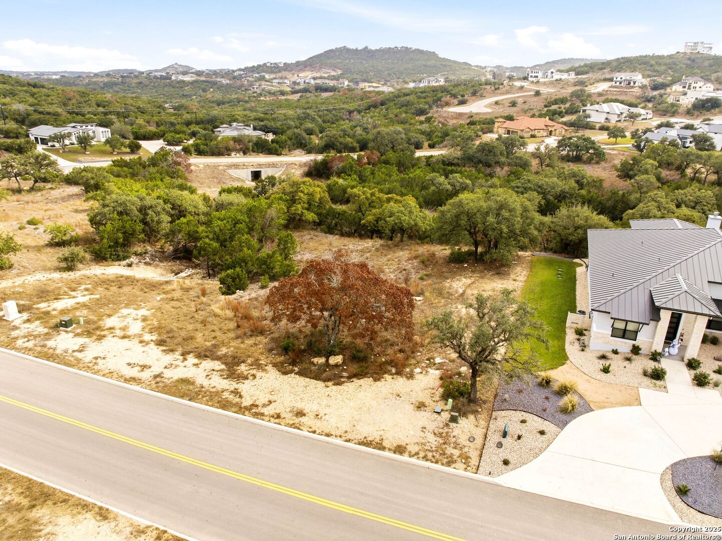 main property photo 13