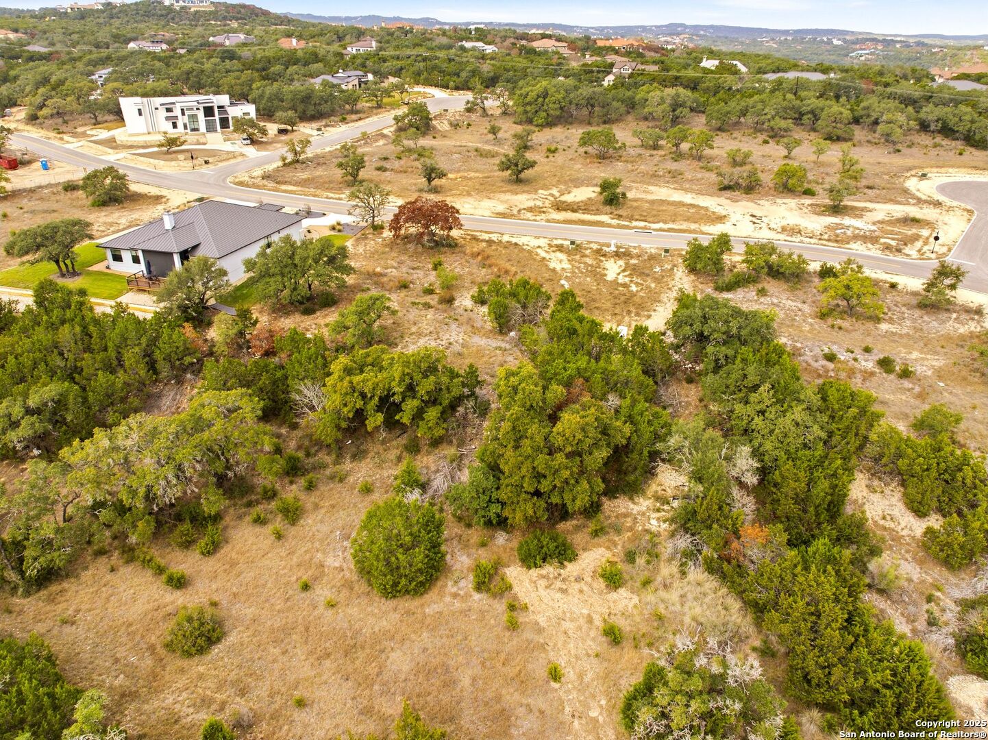 main property photo 14