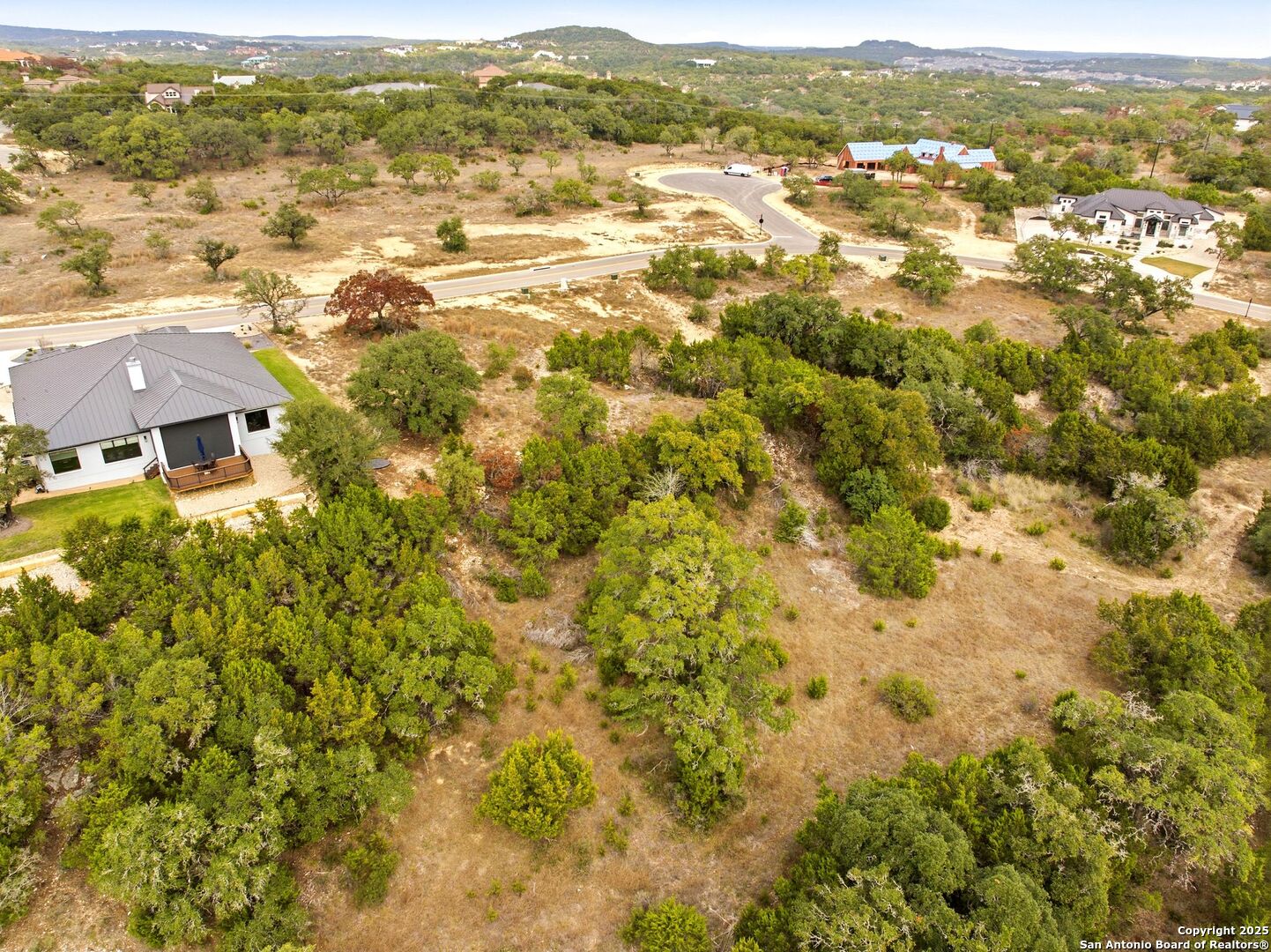 main property photo 15