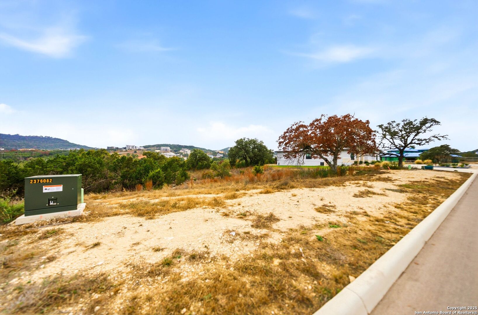 main property photo 18