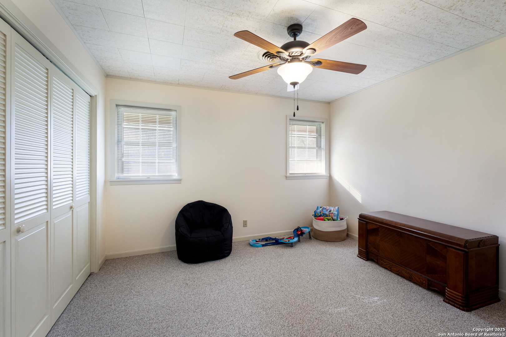 property viewer photo 10