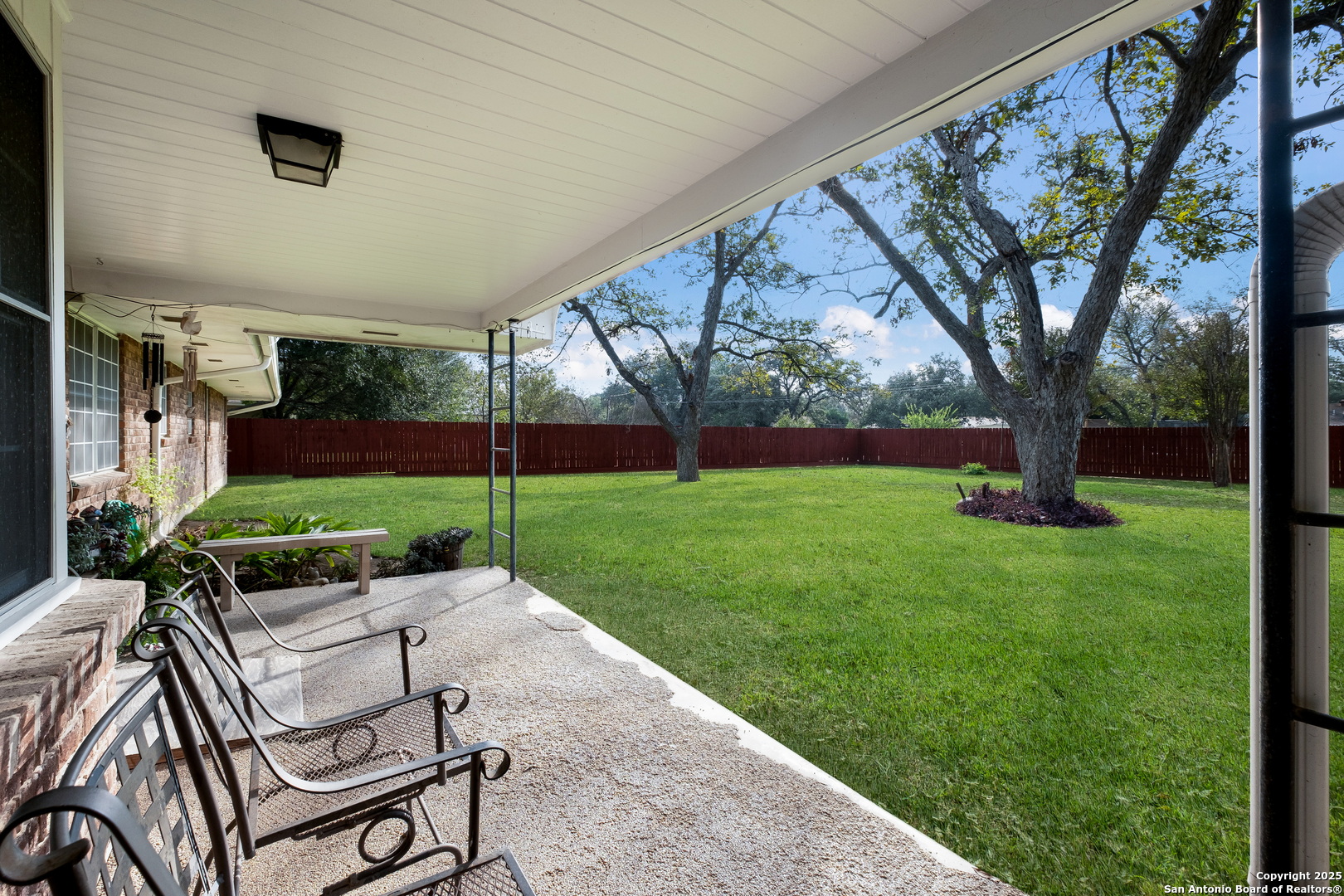 property viewer photo 17