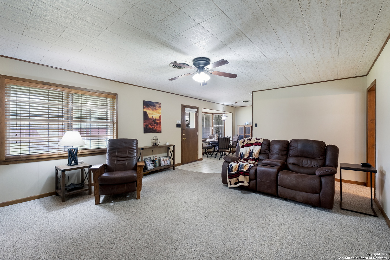 property viewer photo 2