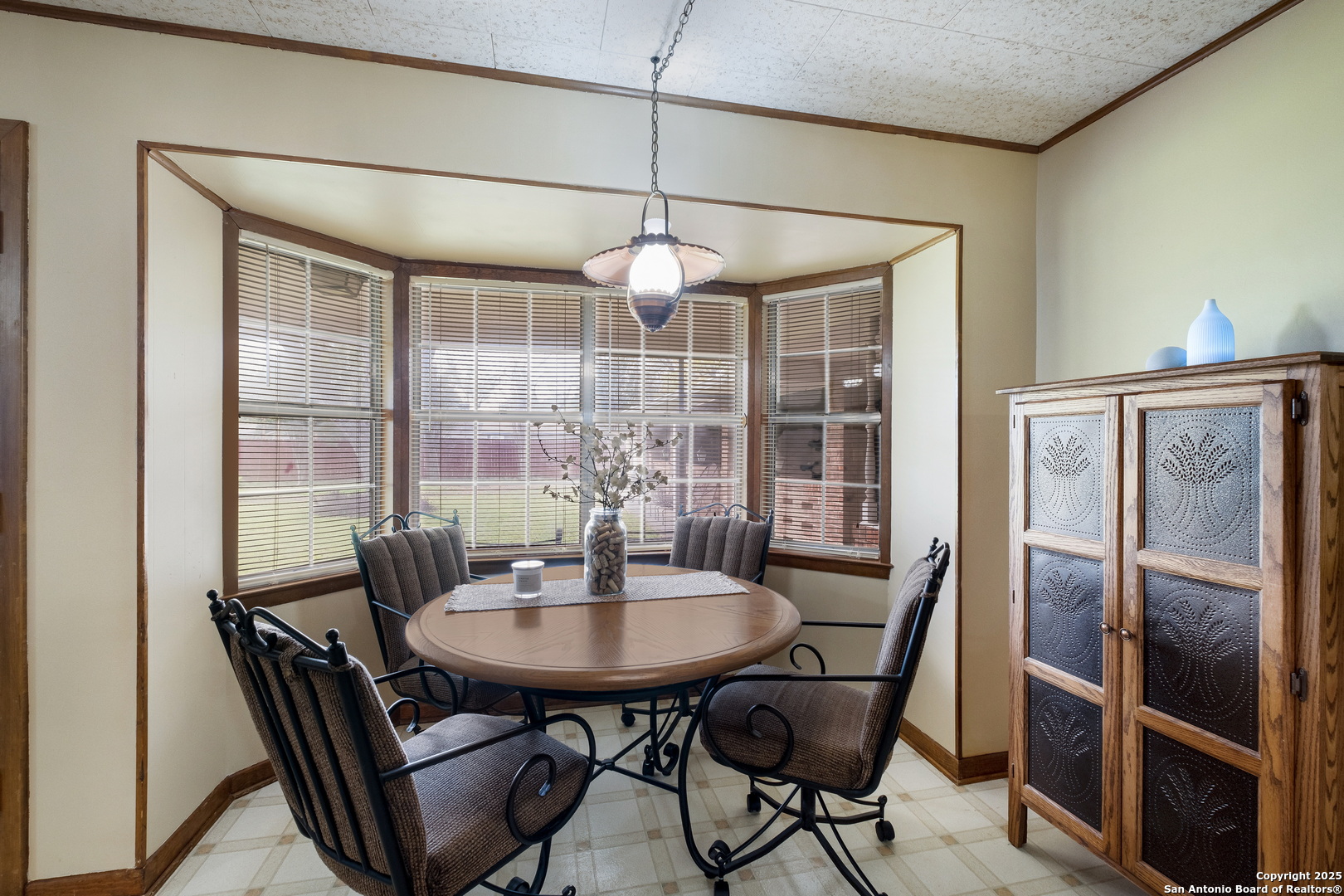 property viewer photo 3