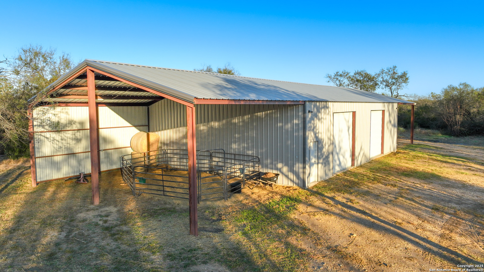 main property photo 12