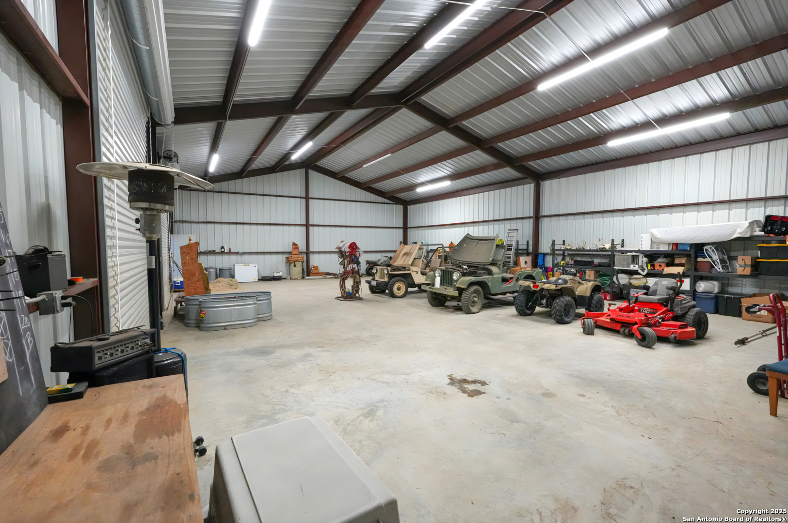 main property photo 14