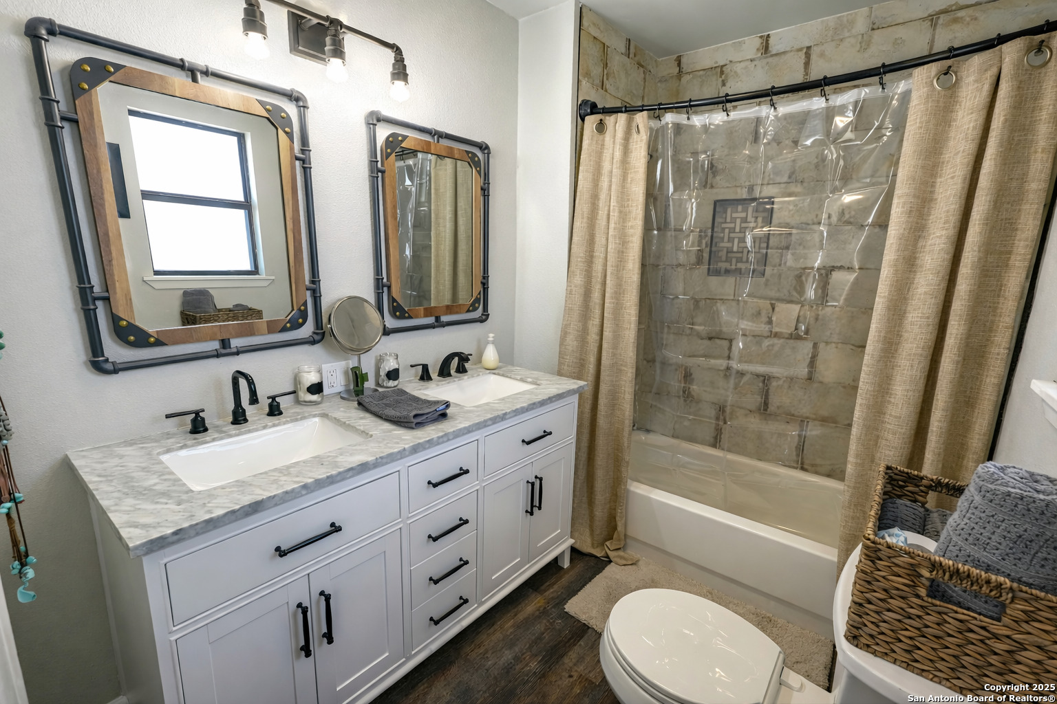 main property photo 25